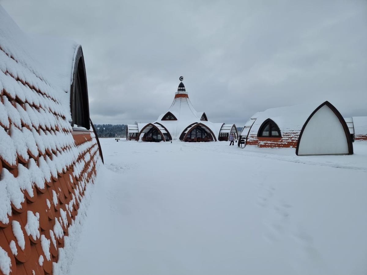 Hunnia - Huntanya Hotel Vlahita Exterior photo