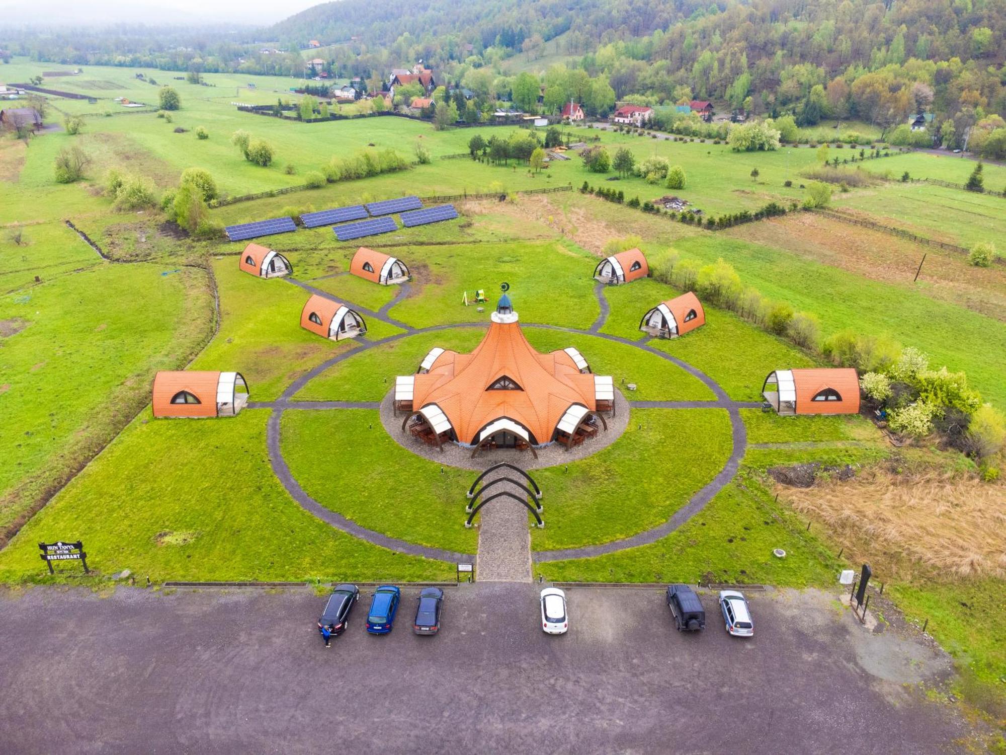 Hunnia - Huntanya Hotel Vlahita Exterior photo