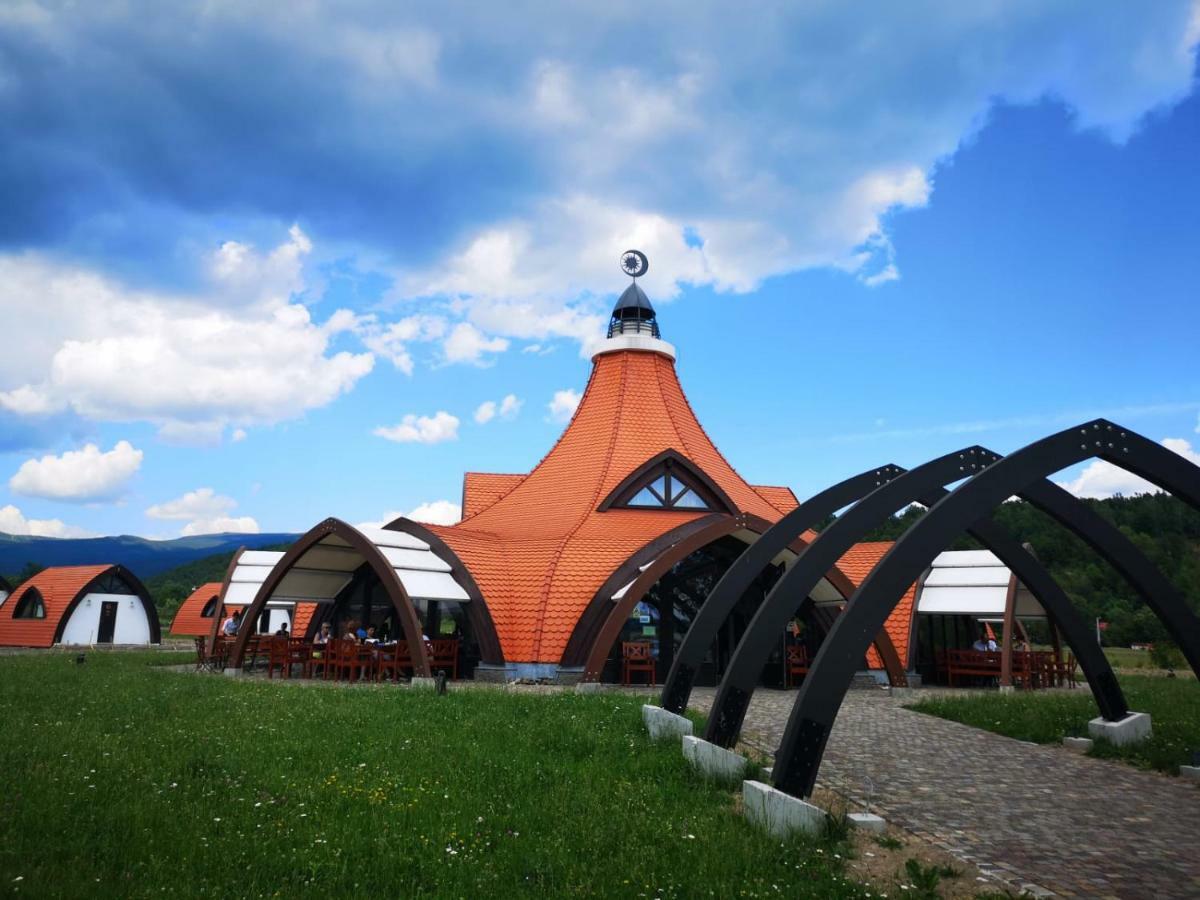 Hunnia - Huntanya Hotel Vlahita Exterior photo