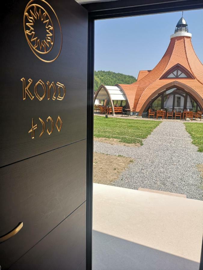 Hunnia - Huntanya Hotel Vlahita Exterior photo