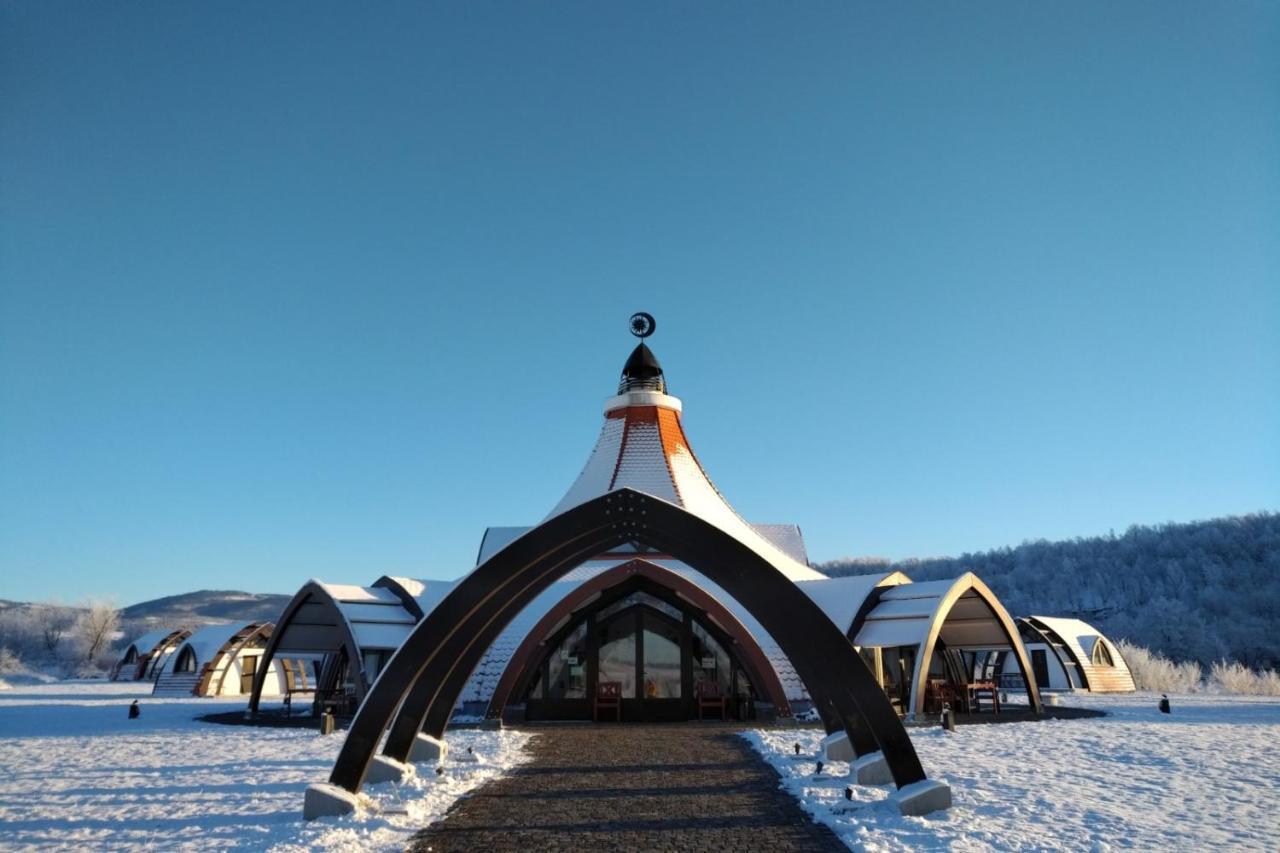 Hunnia - Huntanya Hotel Vlahita Exterior photo